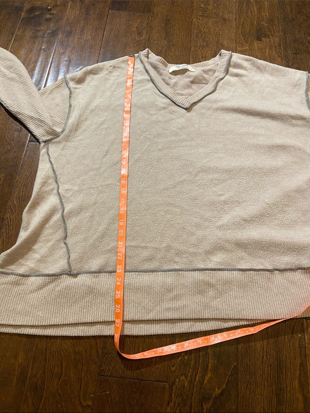 Three Birds Nest v-neck oversized pullover beige SZ L - Picture 6 of 8